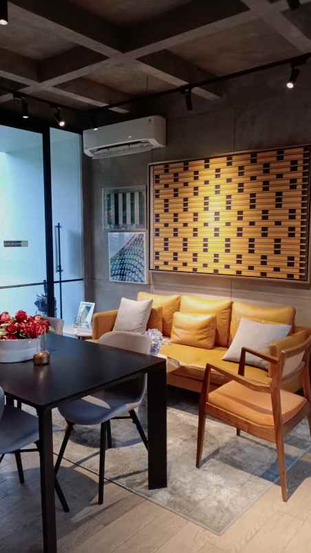 rumah uptown estate lippo cikarang