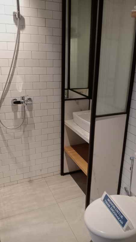 rumah uptown estate lippo cikarang