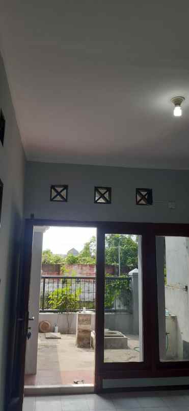 rumah wiguna rungkut surabaya