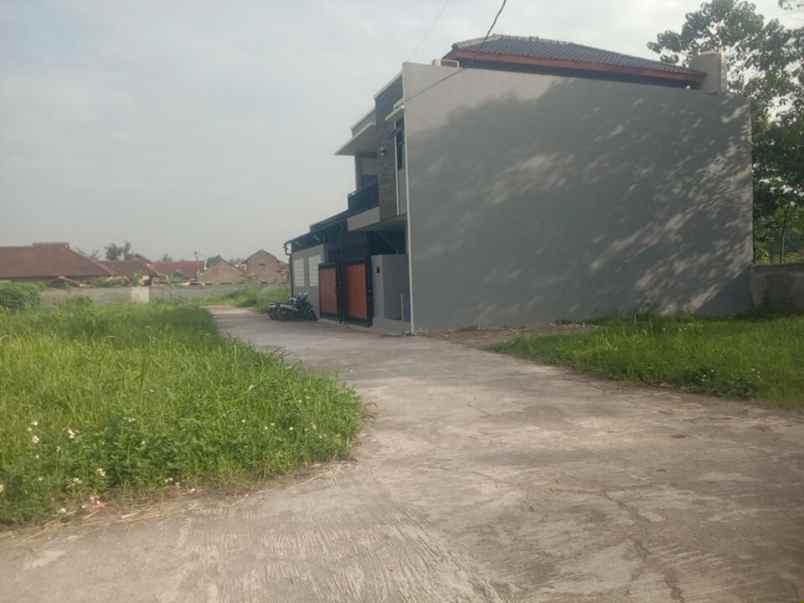 tanah datar bebas banjir dekat alun alun banjaran