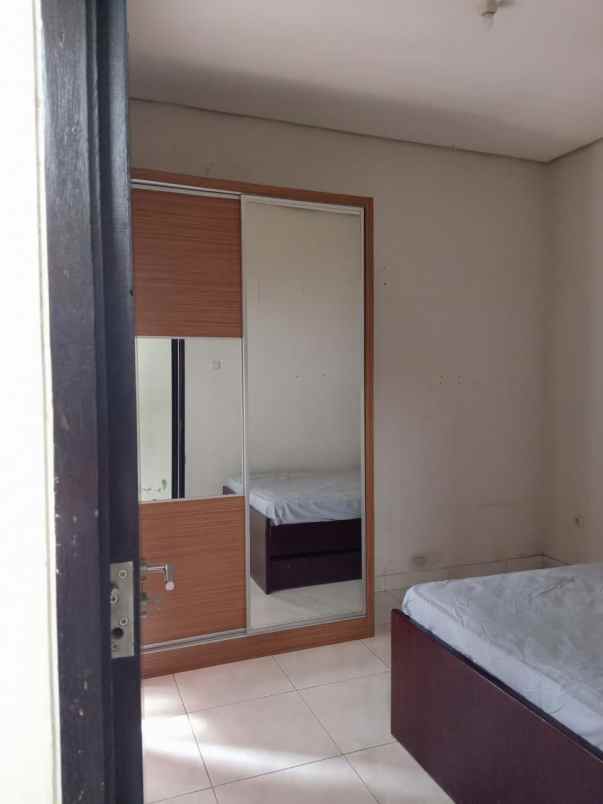 turun harha dijual rumah di citragran cibubur