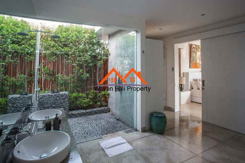 villa jalan bukit permai