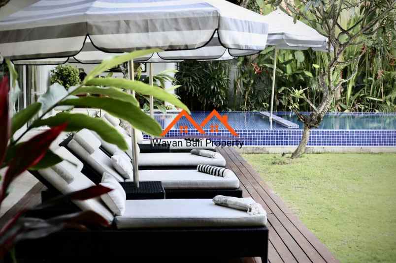 villa jalan bukit permai