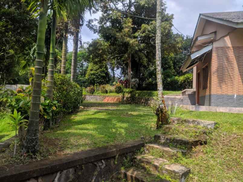 villa jl raya pasir angin gunung
