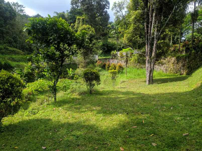 villa jl raya pasir angin gunung