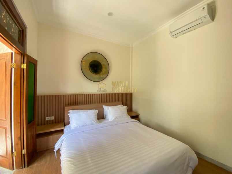 villa mewah dan cantik 3 menit dari wisata tera view