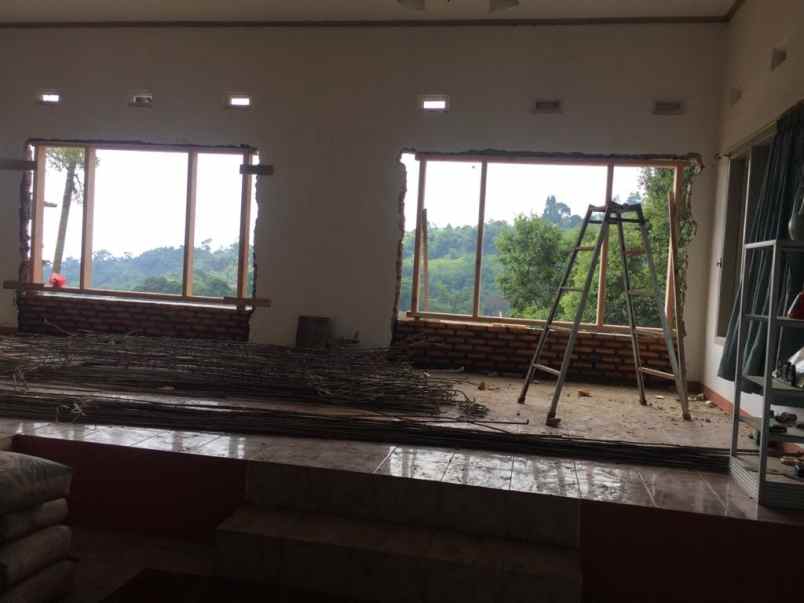 01 dijual villa cngik di panca wati ciawi bogor