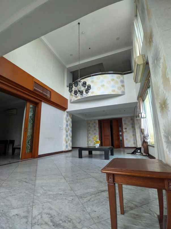 apartemen jln senen raya jakarta pusat