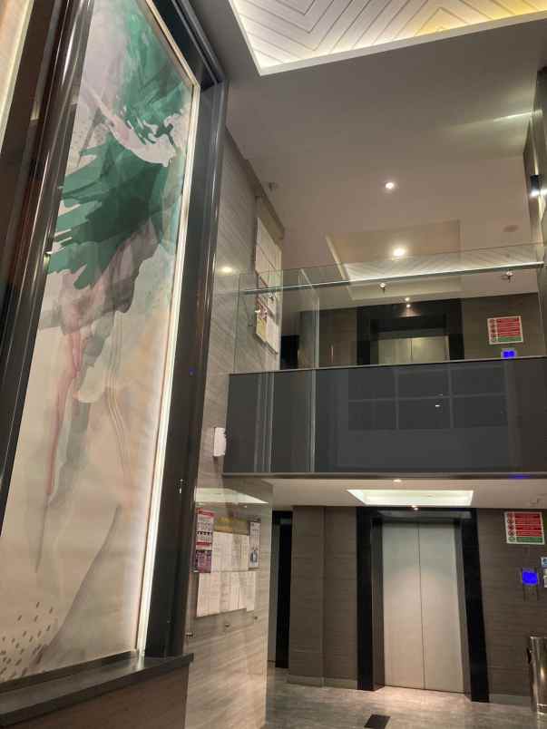 apartemen puncak dharmahusada dekat lift furnish