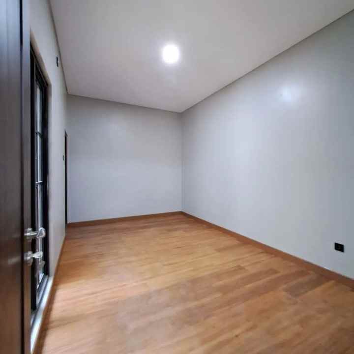 beli rumah mewah dekat sleman city hall