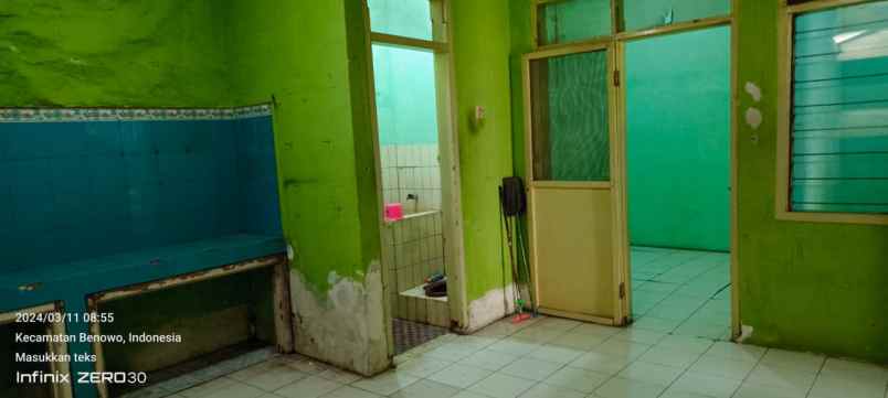 benowo rumah lama butuh renovasi dekat food juction