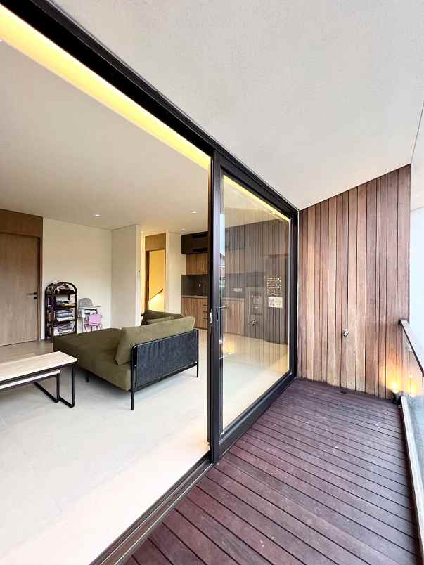 dekat mrt fatmawati rumah 3lt cinere estate siap huni