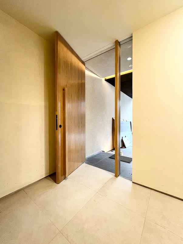 dekat mrt fatmawati rumah 3lt cinere estate siap huni