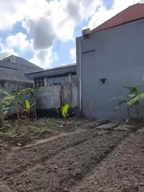 dijual 79 01 are jl astasura vi nangka utara denpasar