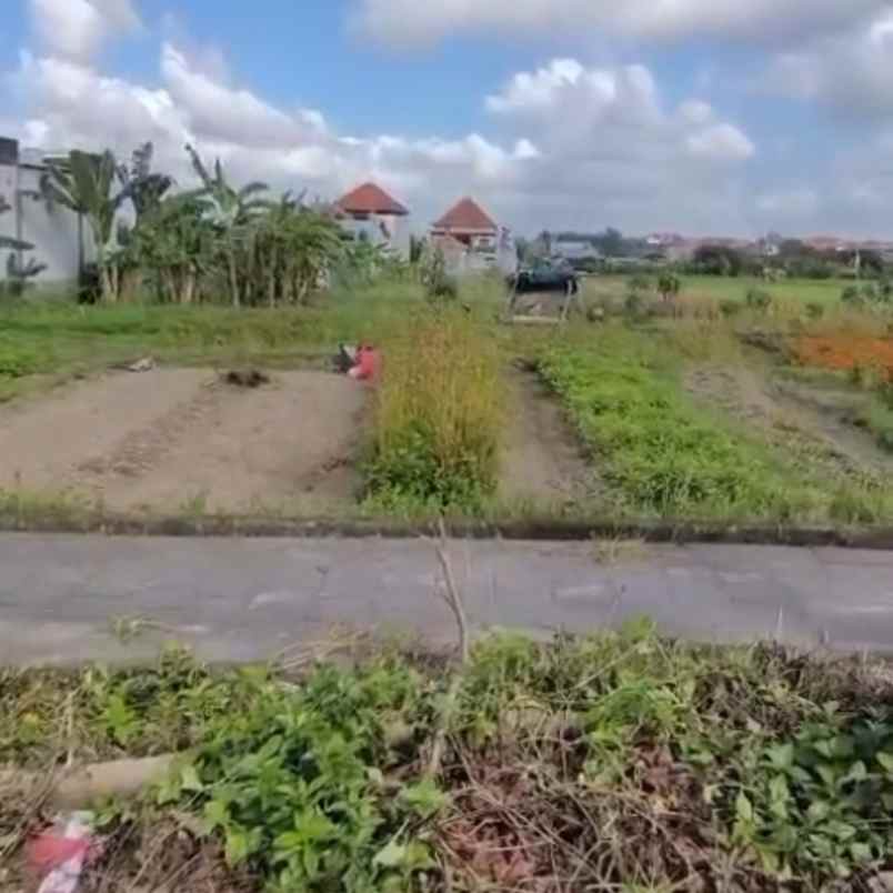 dijual 79 01 are jl astasura vi nangka utara denpasar