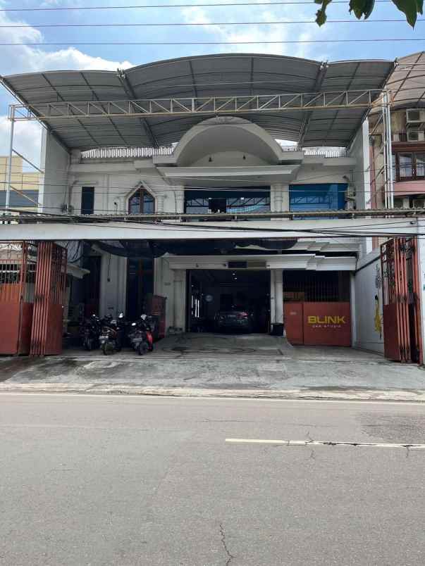 dijual bangunan komersial di raya biliton surabaya