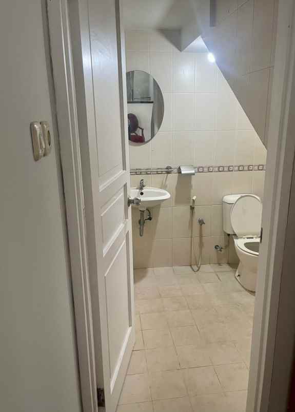 dijual cepat rumah hook di bintaro sektor 9