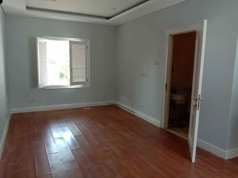 dijual cepat rumah taman beverly golf