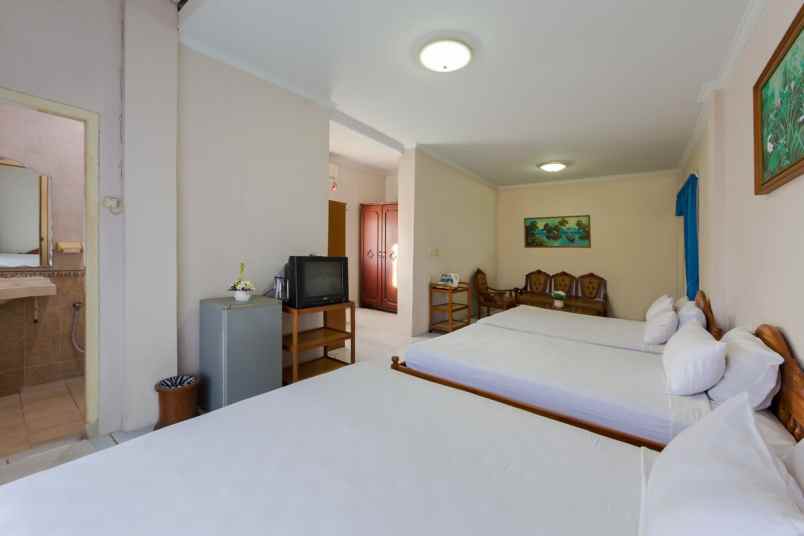 dijual hotel raya uluwatu