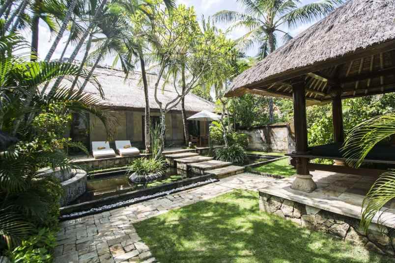 dijual hotel seminyak kec kuta kab