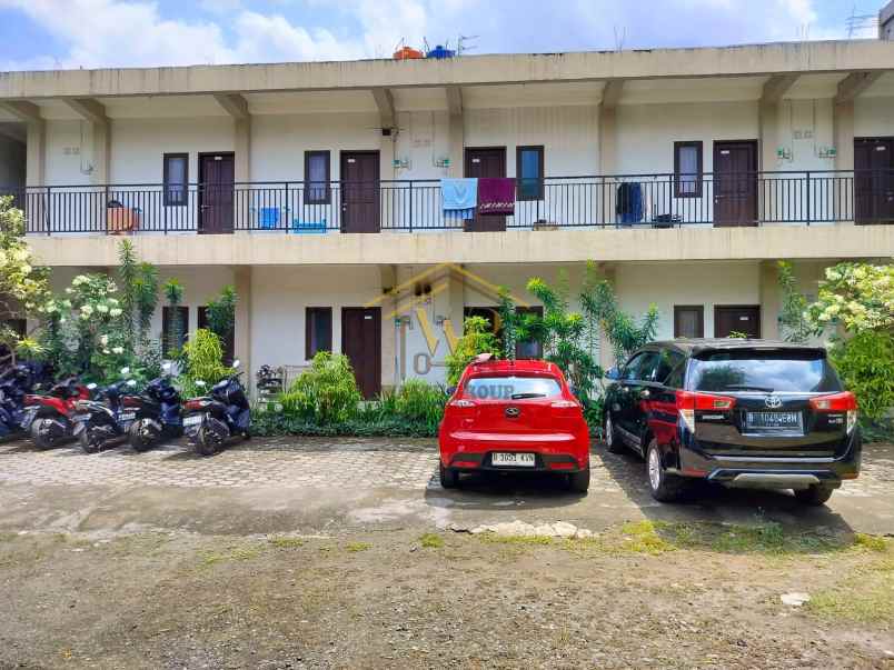 dijual kos 2 lantai dekat ugm parkiran bisa 15 mobil