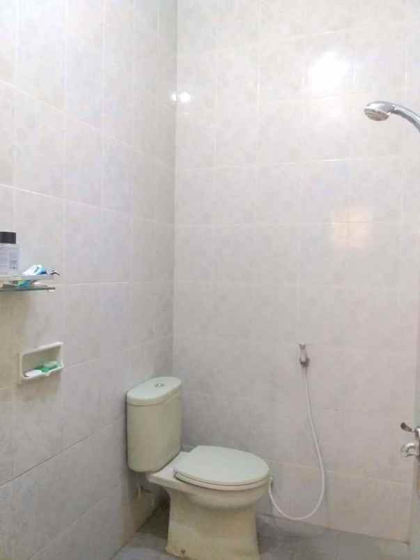 dijual kost cengger ayam