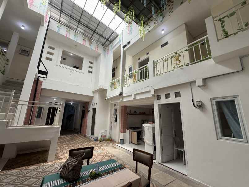 dijual kost jelupang bsd