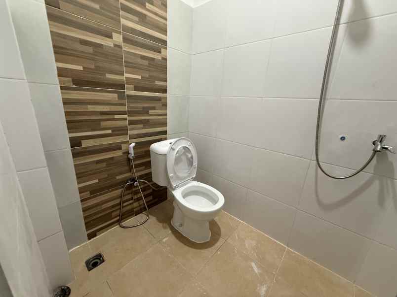 dijual kost jelupang bsd