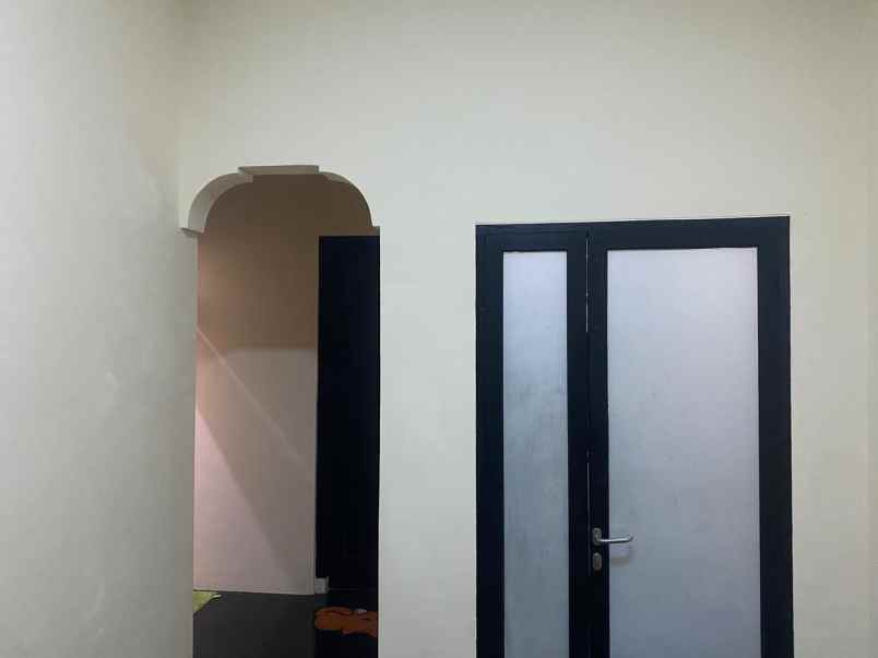 dijual kost kemang