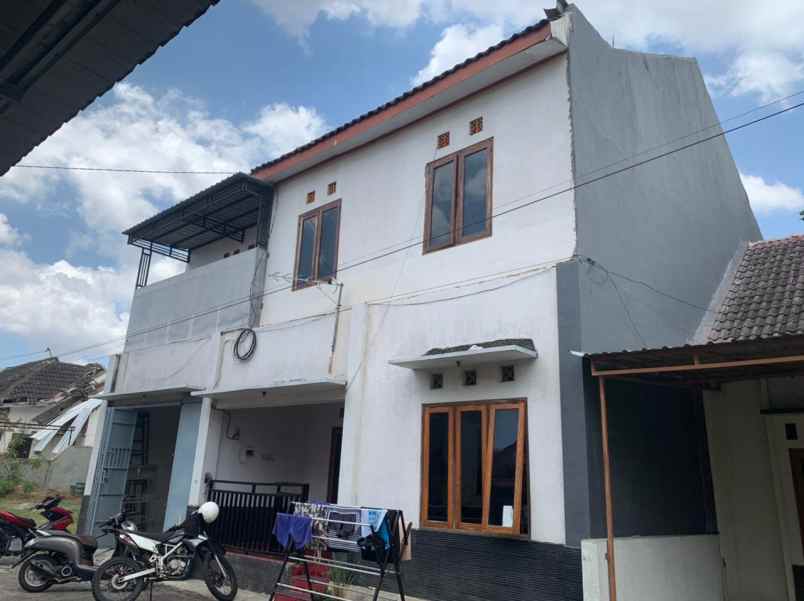 dijual kost puri seturan indah catur