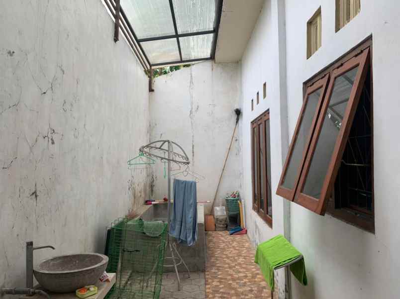 dijual kost puri seturan indah catur