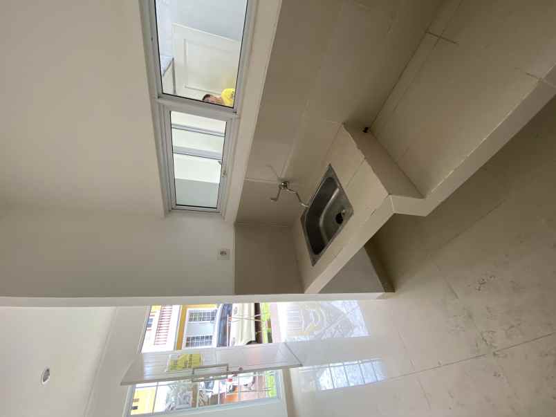 dijual ruko gudang kantor cluster malibu village