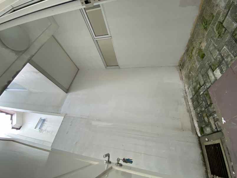 dijual ruko gudang kantor cluster malibu village