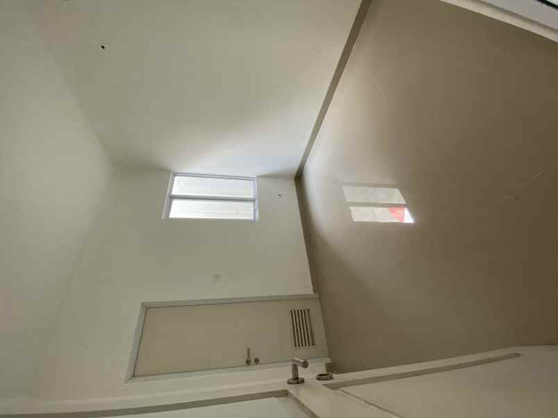 dijual ruko gudang kantor cluster malibu village