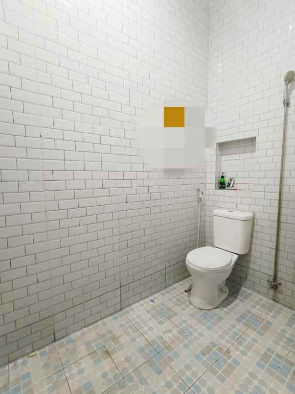 dijual ruko gudang kantor jalan raya kalisari atau