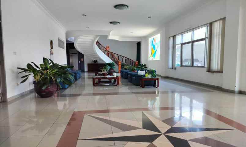 dijual ruko gudang kantor jalan soekarno hatta