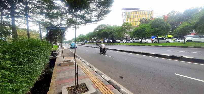 dijual ruko gudang kantor jalan soekarno hatta
