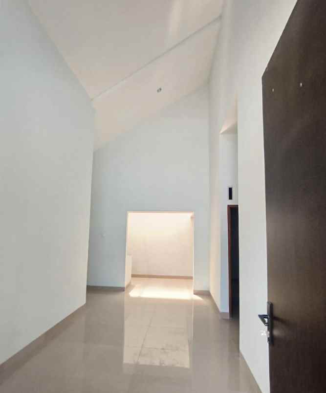 dijual rumah 1 kk kampus pgri