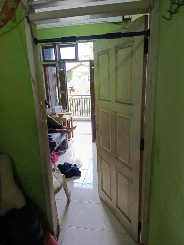 dijual rumah 2 lantai jl delima panam harga 425 juta