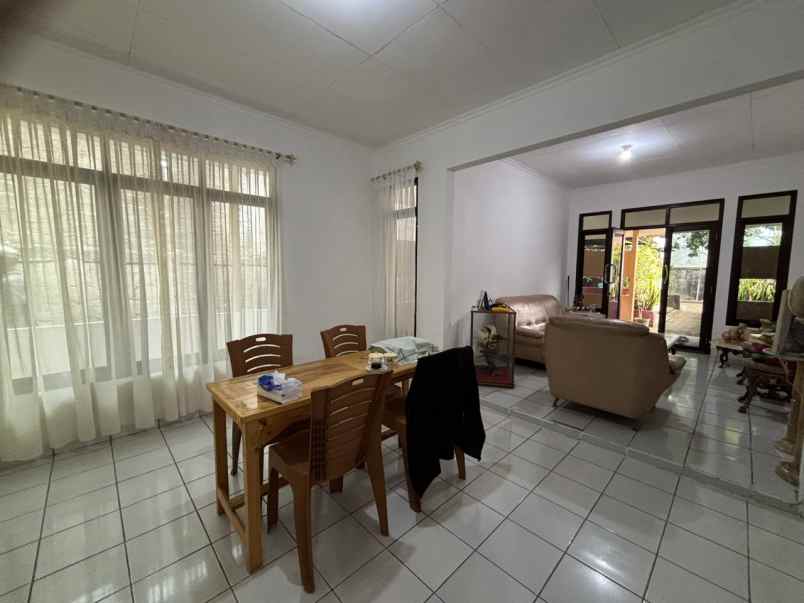 dijual rumah 34 jln pasar kecapi