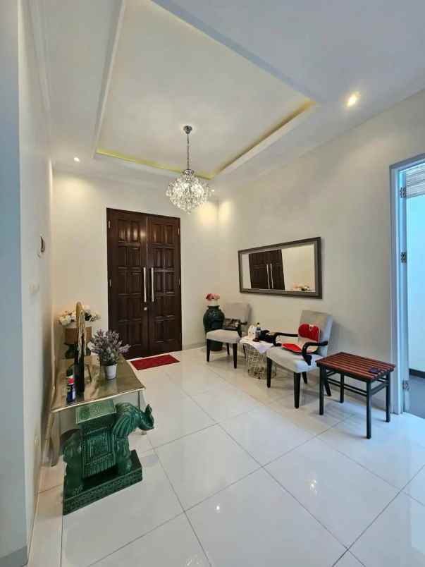 dijual rumah alamanda residence bambu