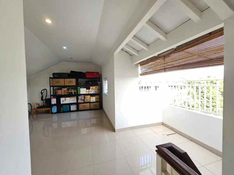 dijual rumah alamanda residence bambu