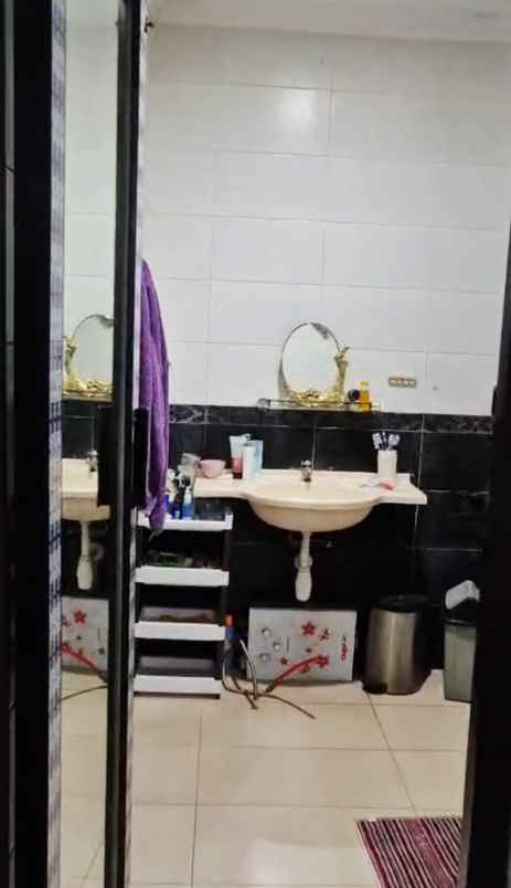 dijual rumah babatan pratama