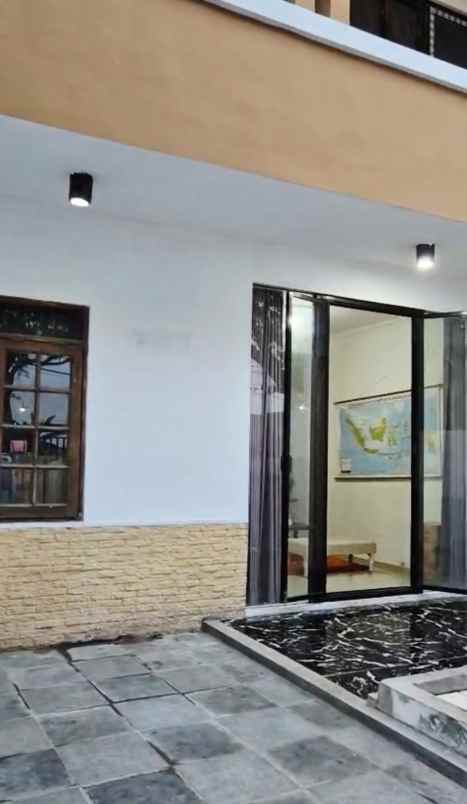 dijual rumah babatan pratama