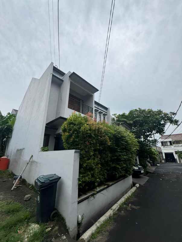 dijual rumah balekembang kramat djati