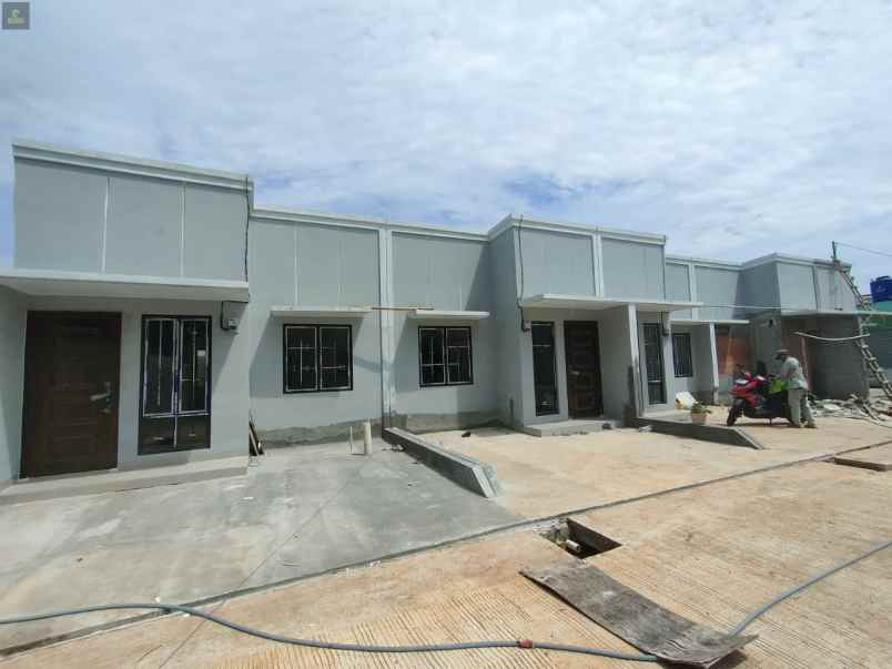 dijual rumah baru babakan setu