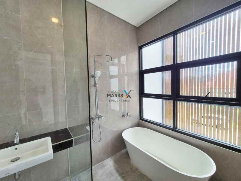 dijual rumah baru di sutorejo lebar 8 baguuss