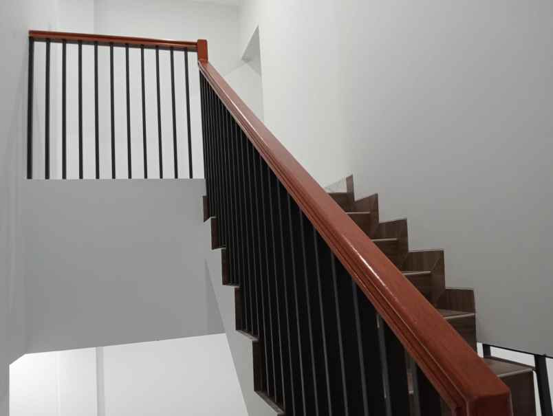 dijual rumah baru konsep scandinavian bintaro