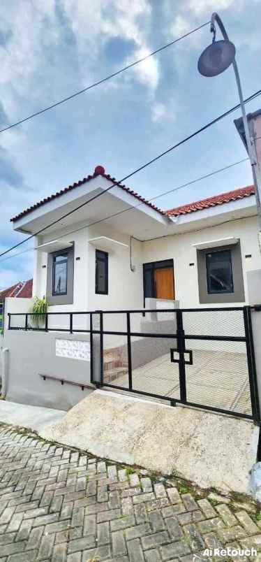 dijual rumah baru lokasi pandanlandung malang