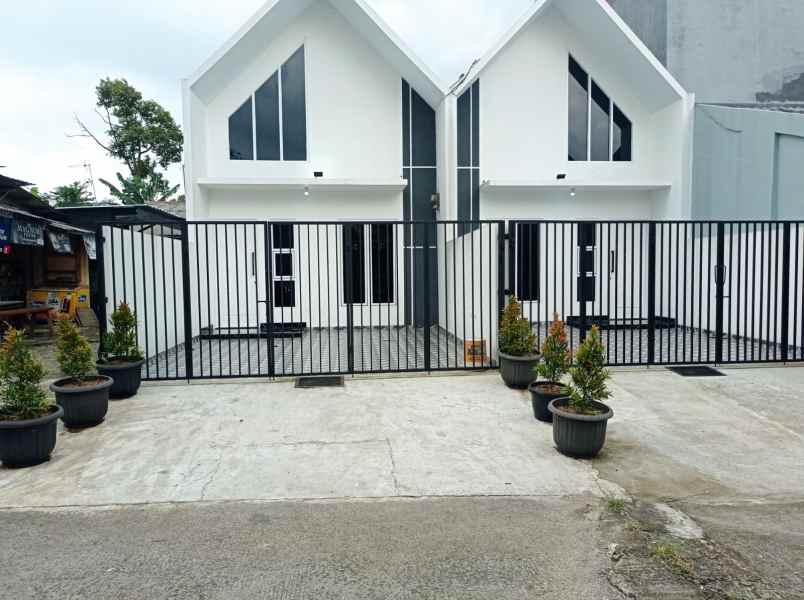 dijual rumah beji depok